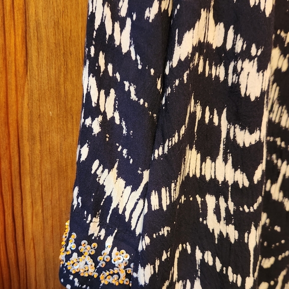 Soft Surroundings Akira Beaded Tunic Ikat Batik Large, Pristine - Picture 4 of 5